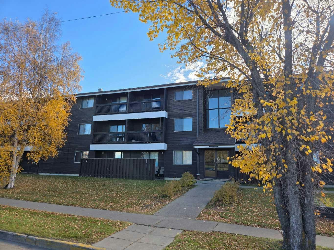 301-5317 5 Avenue, Edson, AB, T7E 1P7