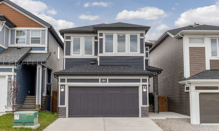 101 Howse Common NE