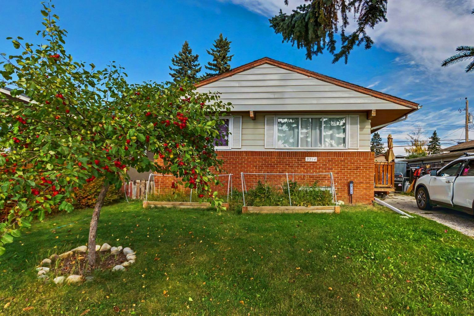 3714 Dover Ridge Drive SE, Calgary, AB, T2B 2C8