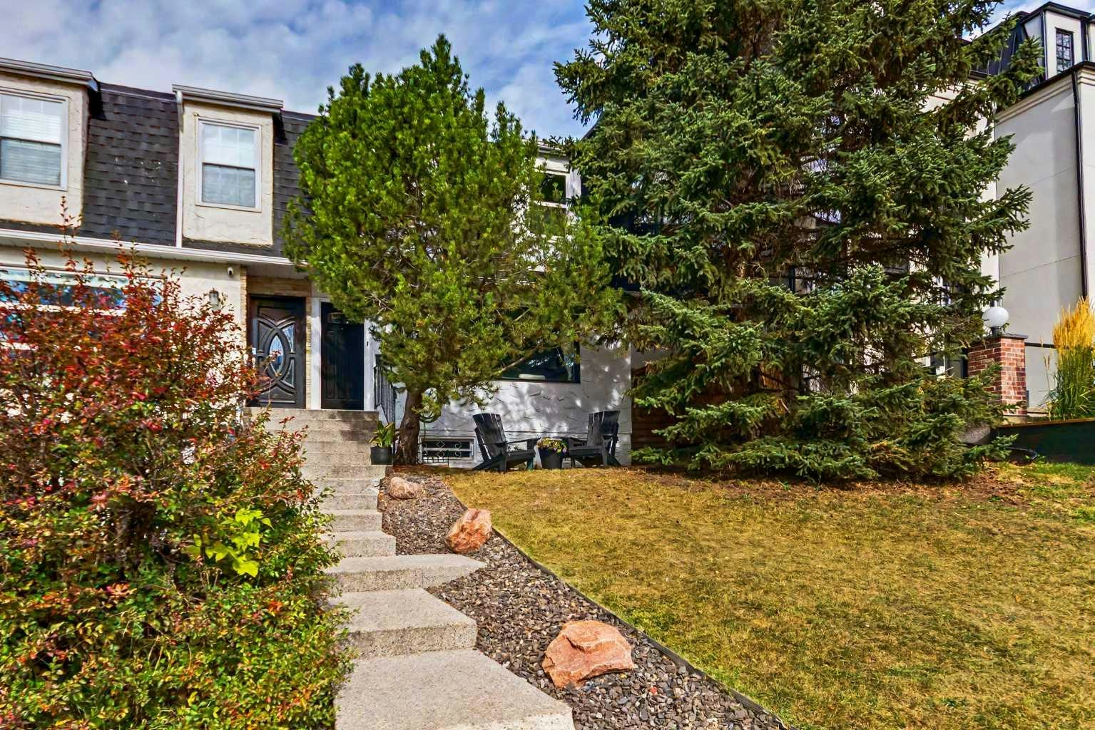 2206 29 Avenue SW, Calgary, AB, T2T 1N7