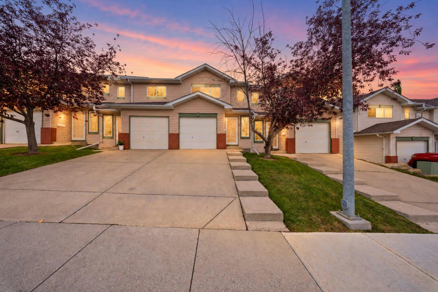 13 Country Hills Rise NW, Calgary, AB, T3K 4S7