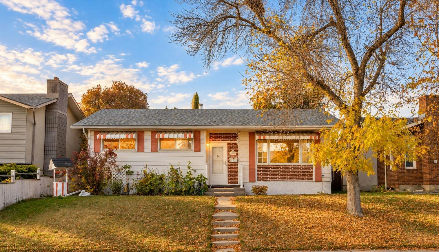 165 Marbrooke Circle, Calgary, AB, T2A 2W4