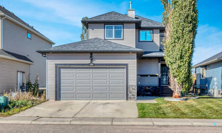 148 Aspen Creek Crescent