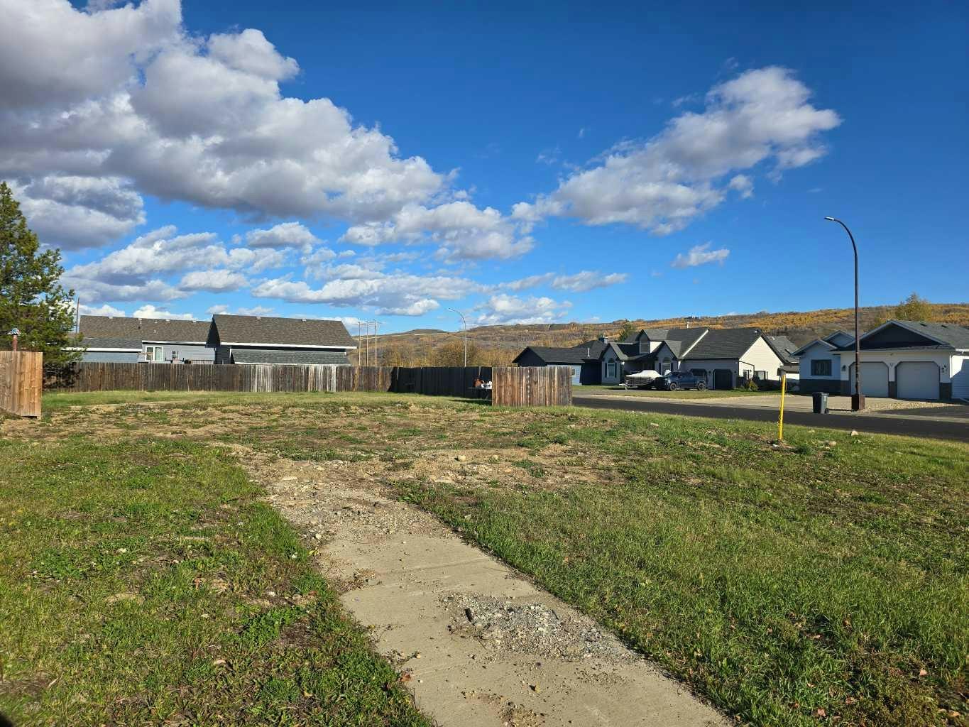 9130 128 Avenue, Peace River, AB, T8S 1W8