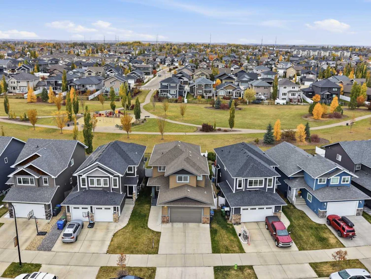 136 Van Slyke Way, Red Deer, AB, T4R 0N5 - 35