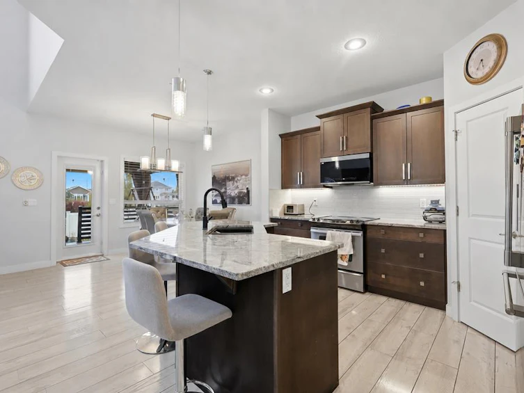 136 Van Slyke Way, Red Deer, AB, T4R 0N5 - 13