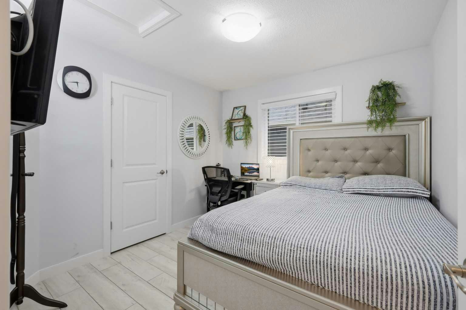 136 Van Slyke Way, Red Deer, AB, T4R 0N5 - 15
