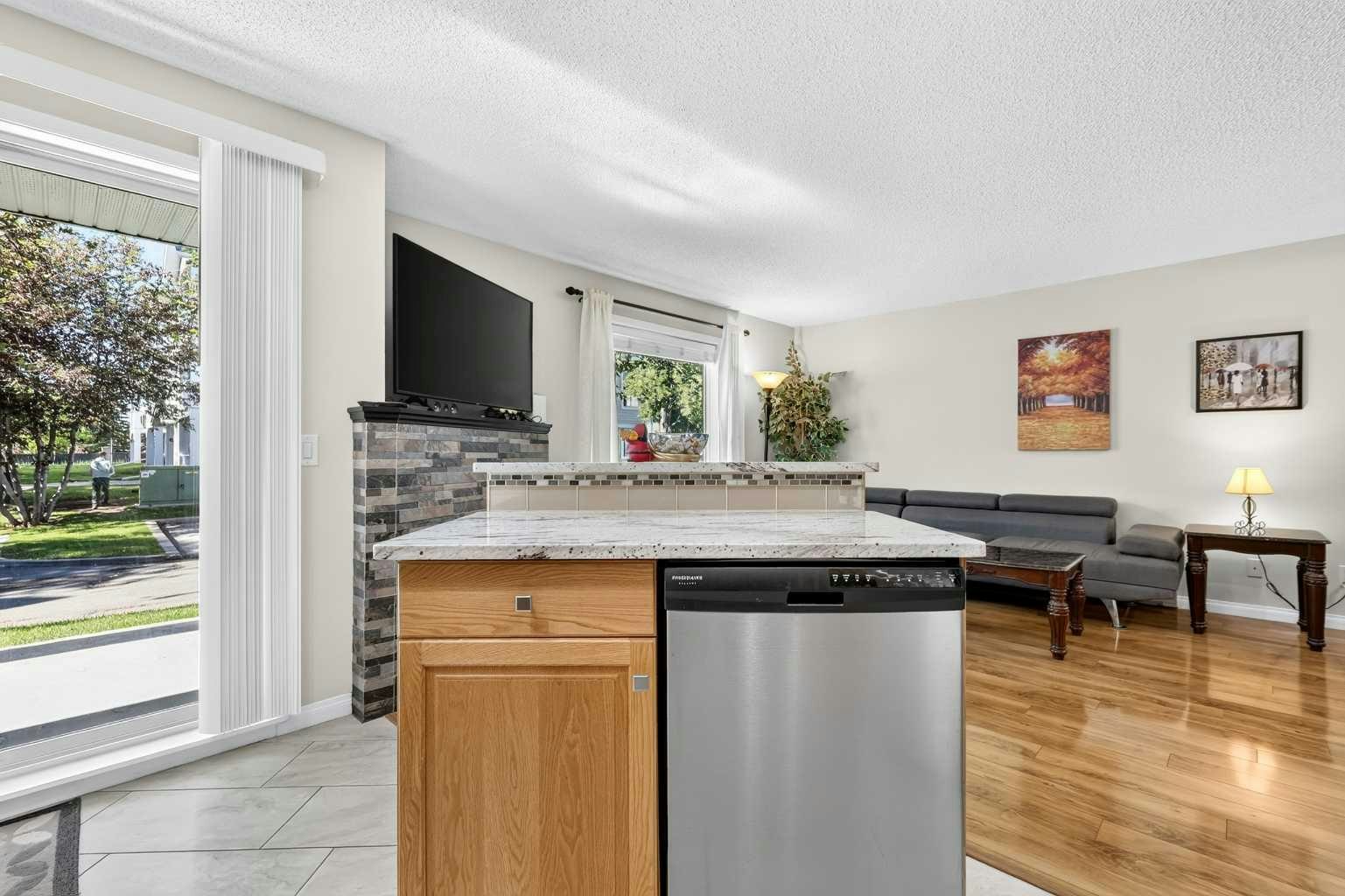 105-5105 Valleyview Park SE, Calgary, AB, T2B 3R6 - 12