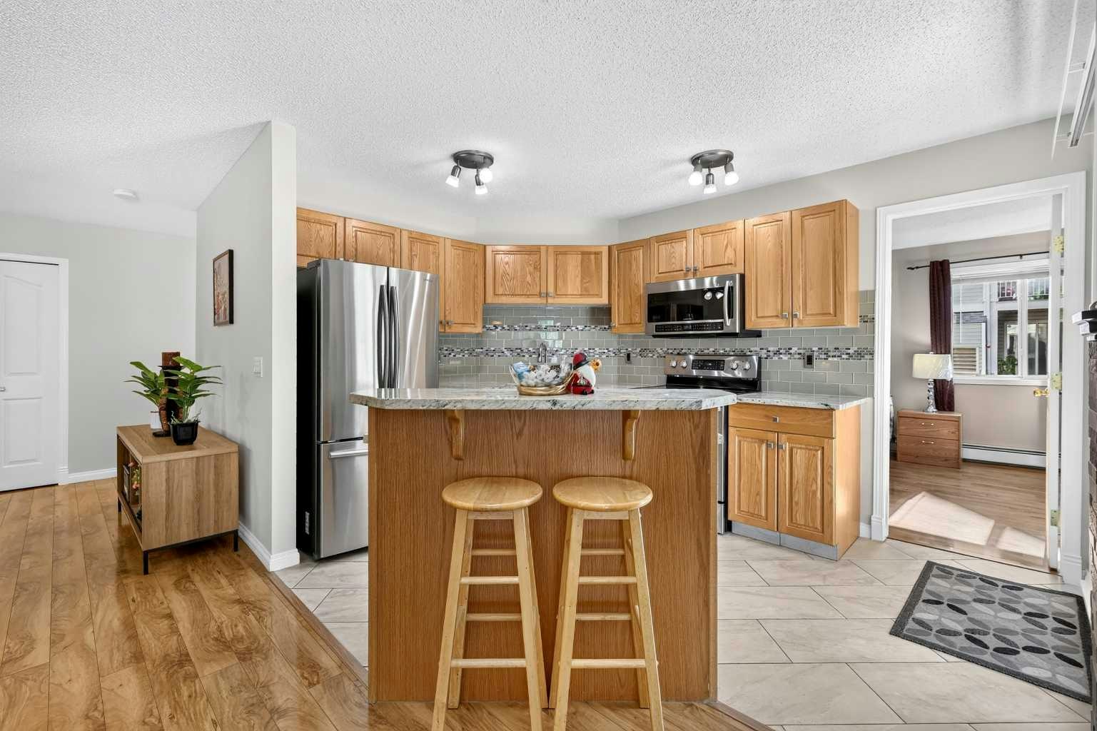 105-5105 Valleyview Park SE, Calgary, AB, T2B 3R6 - 8