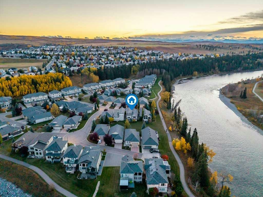 312 Crawford Close, Cochrane, AB, T4C 2G6