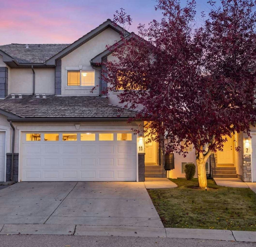 11 Royal Crest Court NW, Calgary, AB, T3G 5W3