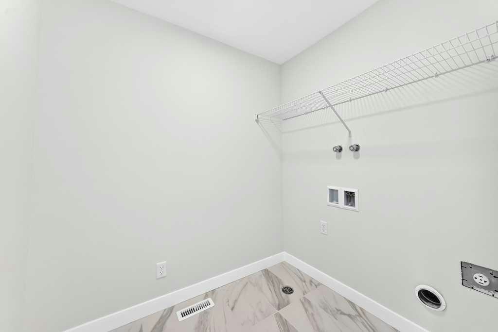 28 Veranda Boulevard SW, Calgary, AB, T2Y 0S7 - 29