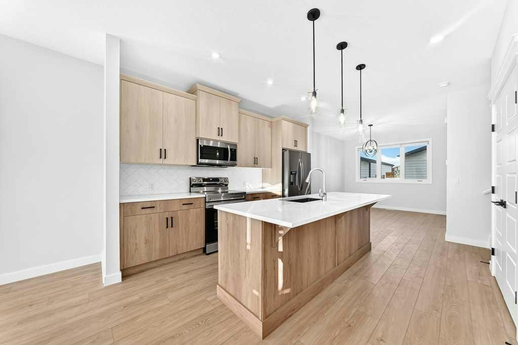 28 Veranda Boulevard SW, Calgary, AB, T2Y 0S7 - 12