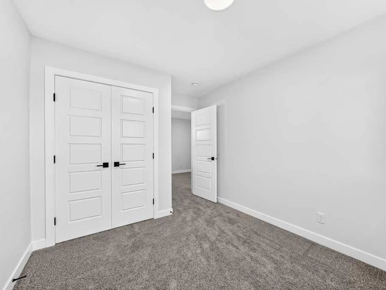 28 Veranda Boulevard SW, Calgary, AB, T2Y 0S7 - 27