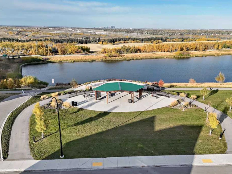 28 Veranda Boulevard SW, Calgary, AB, T2Y 0S7 - 11