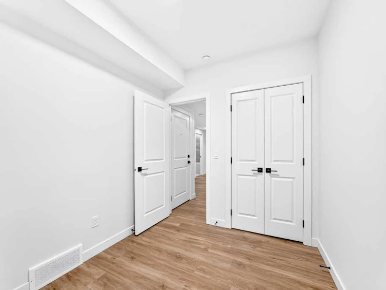 28 Veranda Boulevard SW, Calgary, AB, T2Y 0S7 - 37