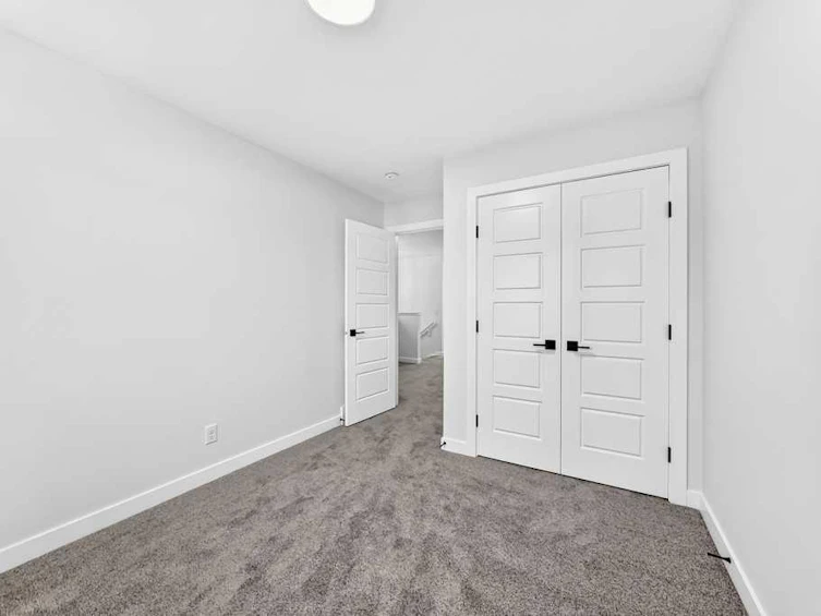 28 Veranda Boulevard SW, Calgary, AB, T2Y 0S7 - 25