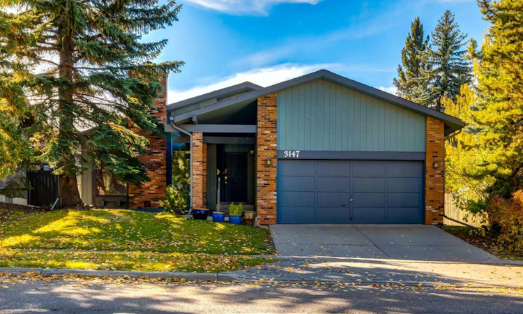 3147 Palliser Drive SW