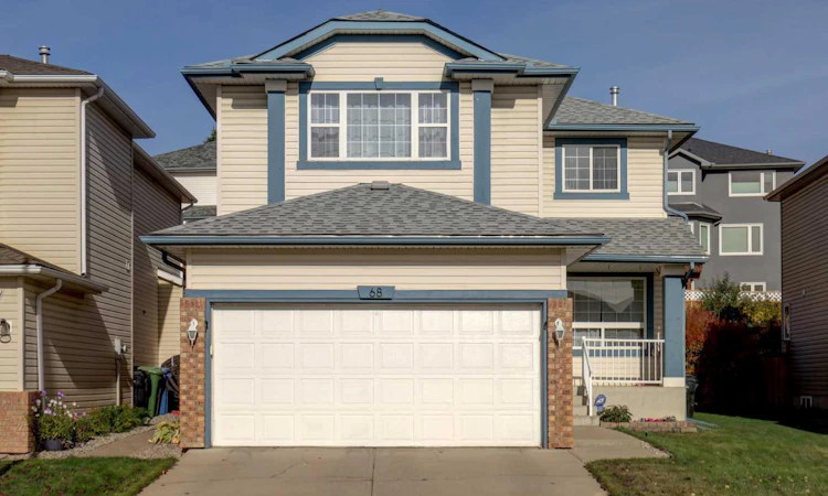 68 Arbour Crest Road NW