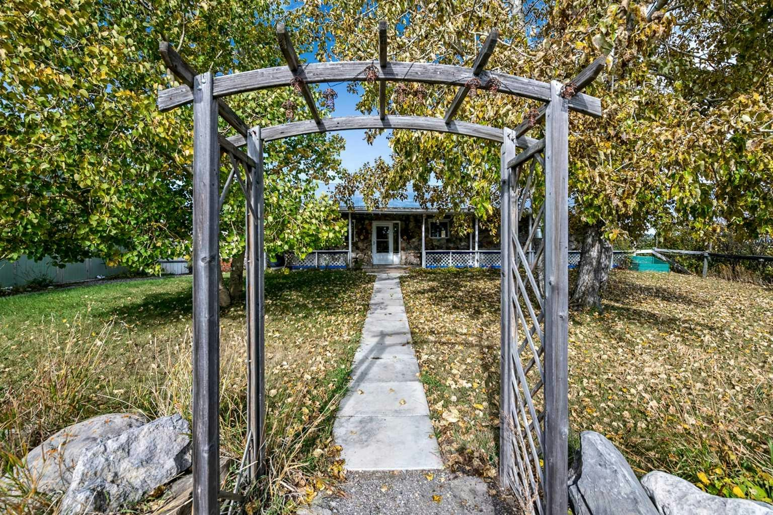 64076 610 Avenue W, Foothills County, AB, T1V 1N2