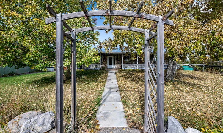64076 610 Avenue W