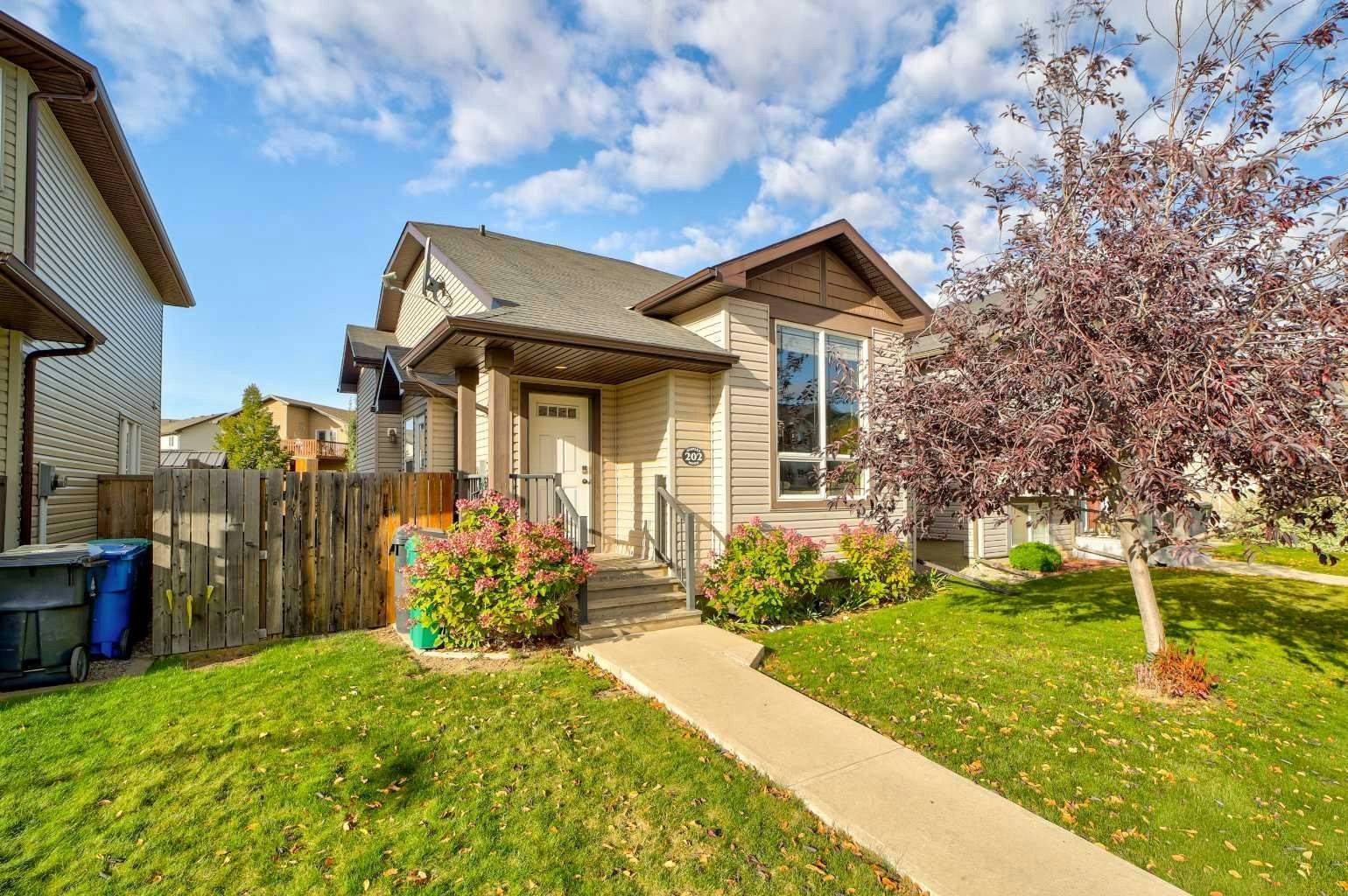 202 Silkstone Road W, Lethbridge, AB, T1J 4C5