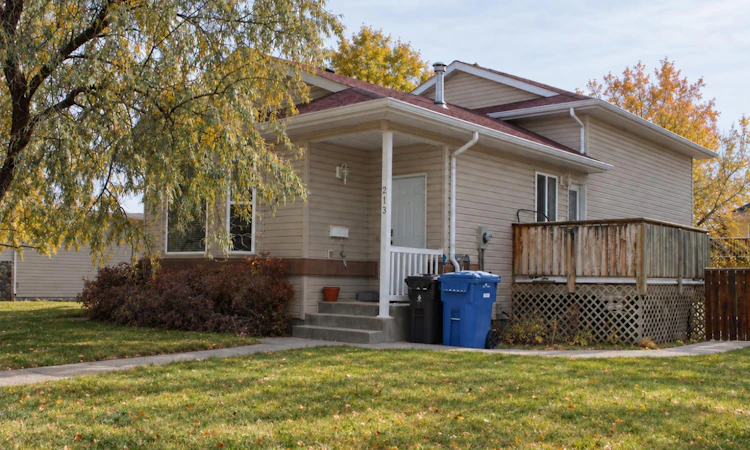 213 Chilcotin Road W