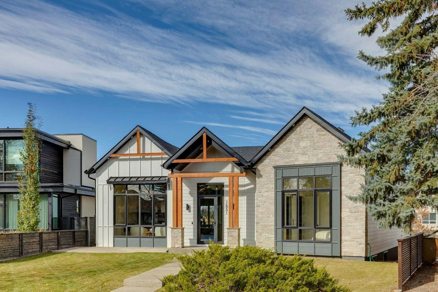 1651 St Andrews Place NW, Calgary, AB, T2N 3Y4