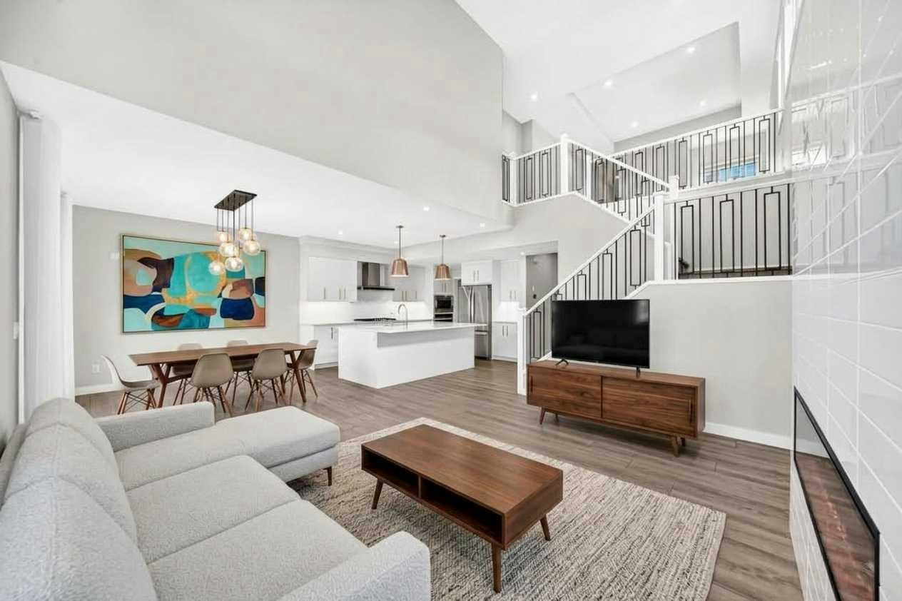 300 Carringvue Place NW, Calgary, AB, T3P 2A5