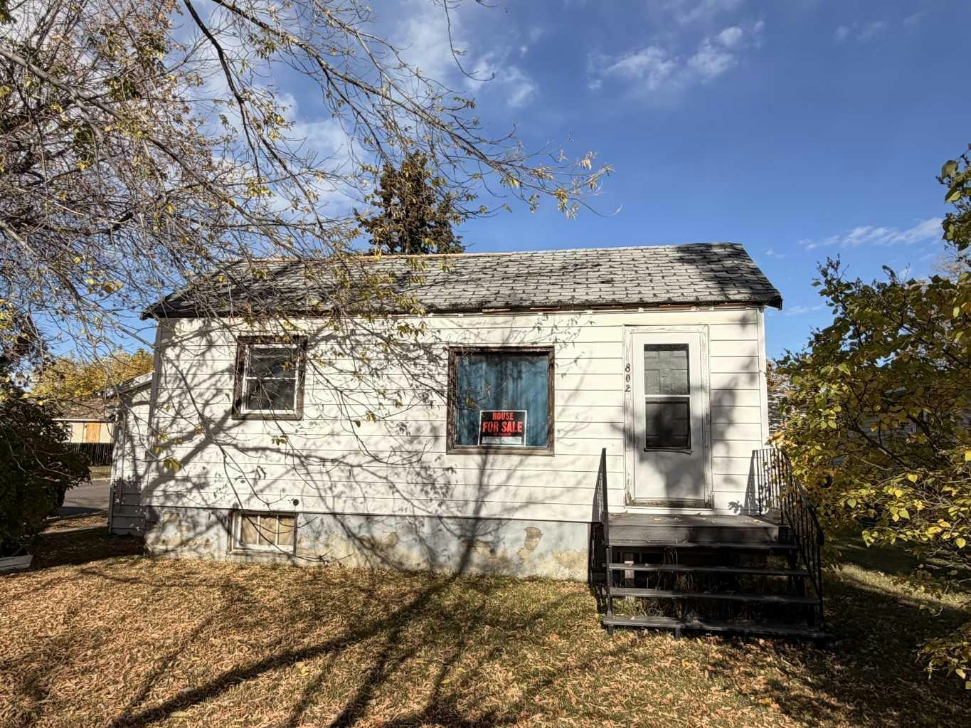802 6 Avenue, Wainwright, AB, T9W 1C2