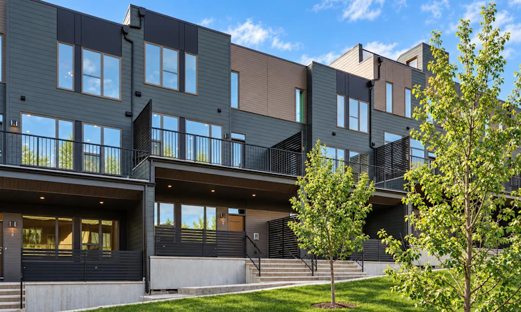 718 Sovereign Common SW