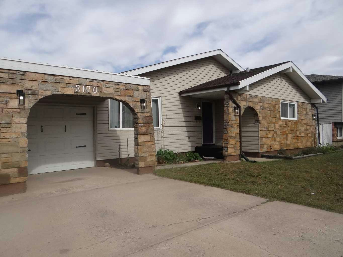 2170 Hawke Crescent NE, Medicine Hat, AB, T1C 1J7 1