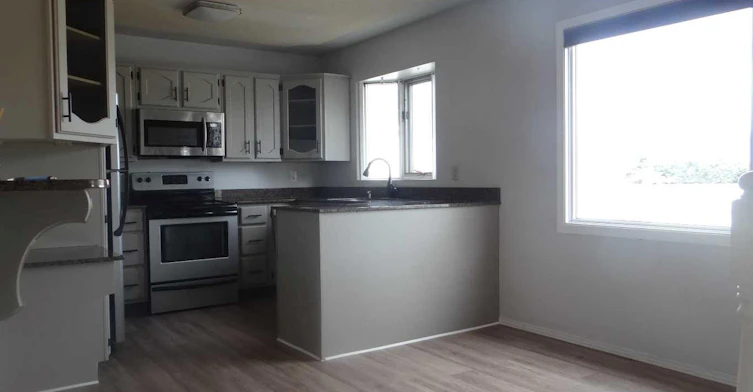 2170 Hawke Crescent NE, Medicine Hat, AB, T1C 1J7 - 3