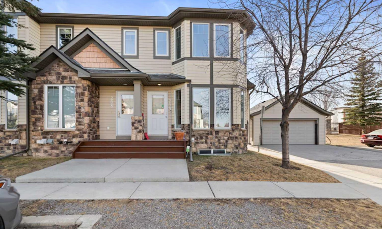209-2445 Kingsland Road SE