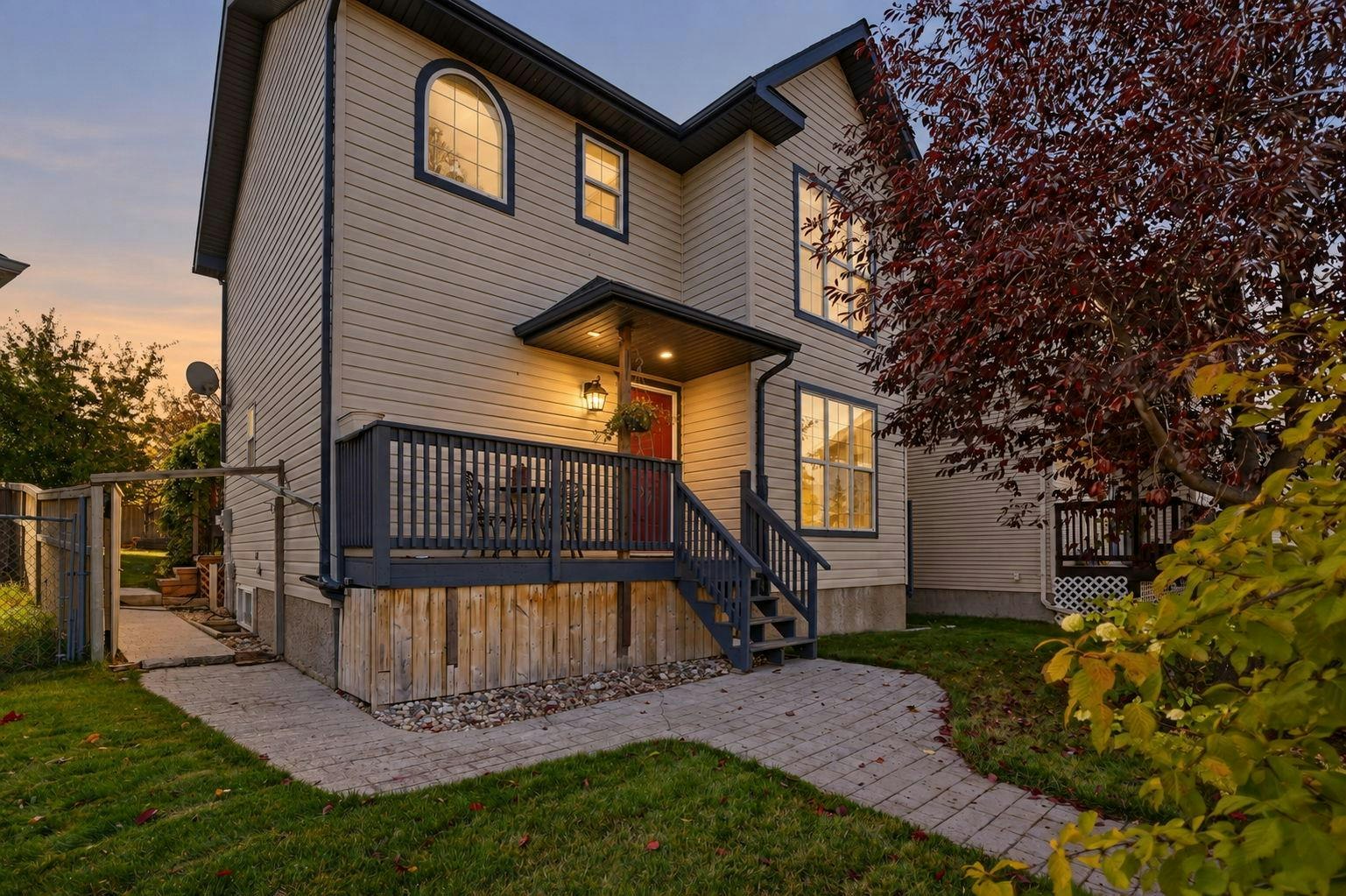 27 Fenwood Close, Sylvan Lake, AB, T4S 2K4
