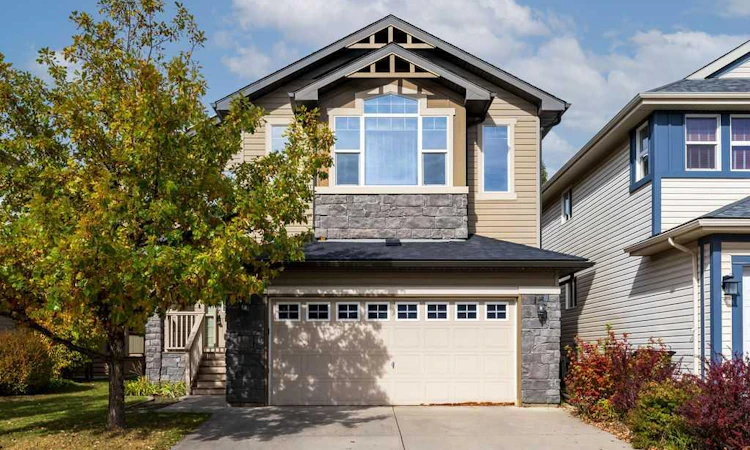 795 Auburn Bay Heights SE