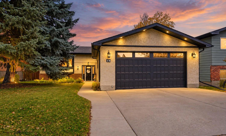 16 Robinson Drive