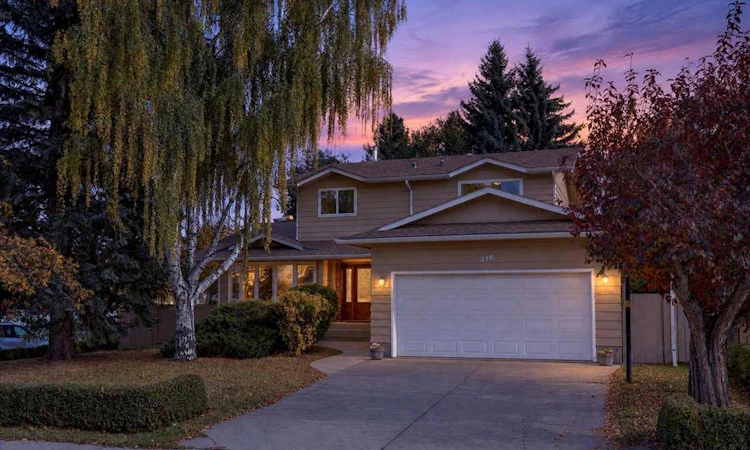 316 Parkland Way SE