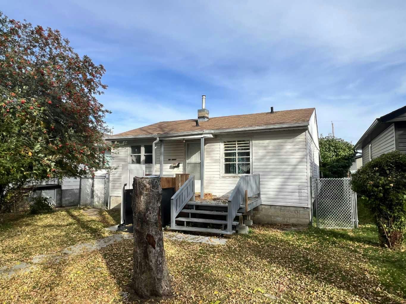 5215 54 Street, Camrose, AB, T4V 2A9