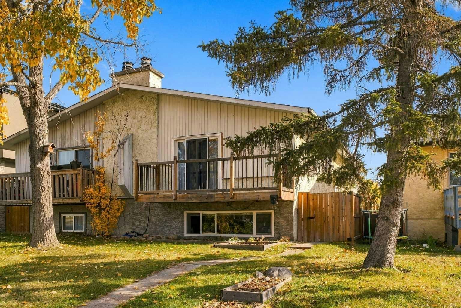 4646 80 Street NW, Calgary, AB, T3B 2P3