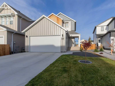 22 Goldenrod Place W - 3