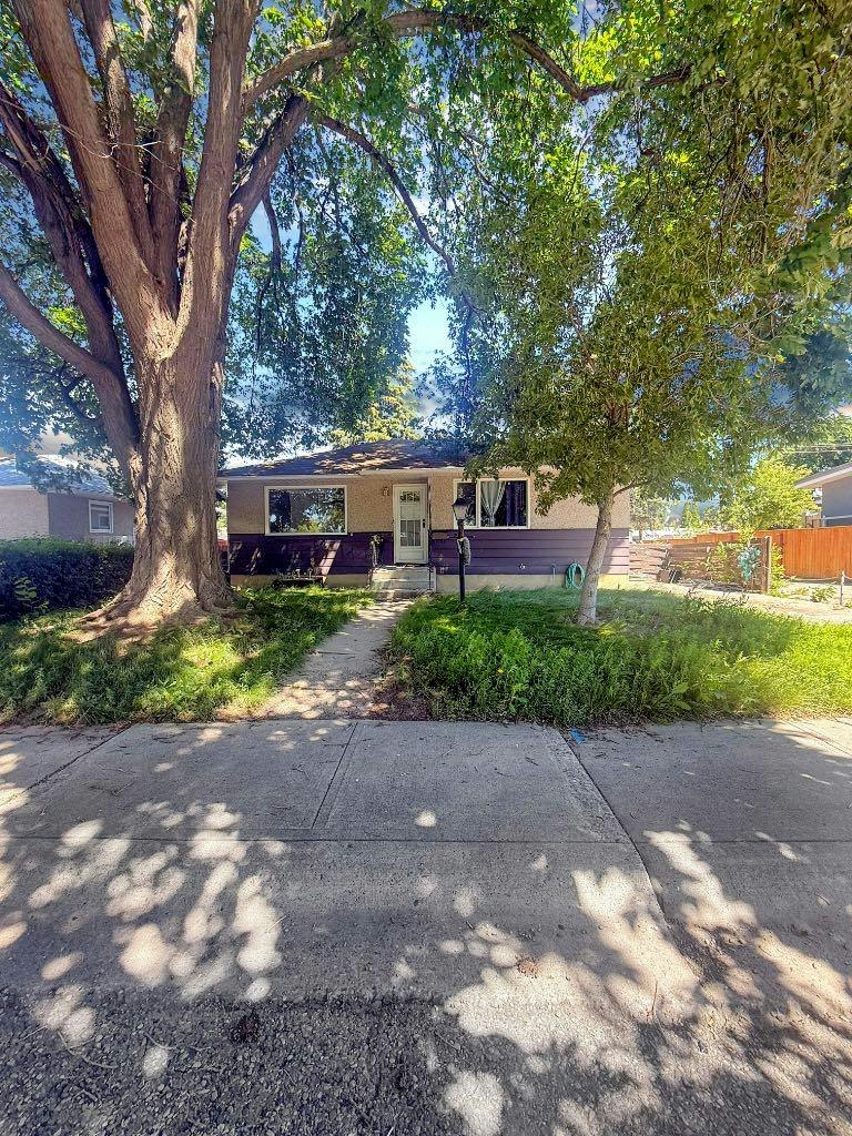 2411 5 Avenue N, Lethbridge, AB, T1H 0N8