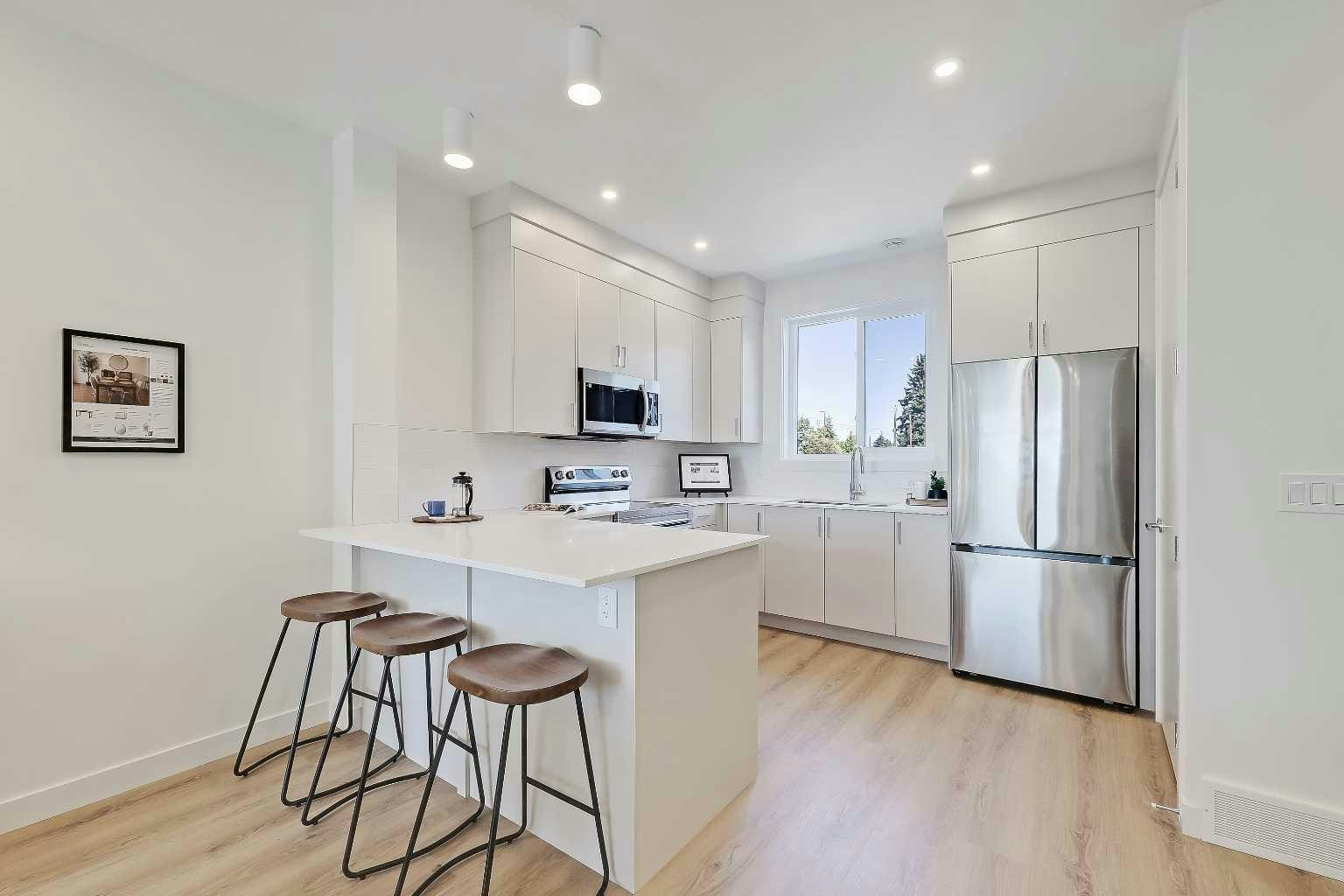 8-828 8 Avenue NE, Calgary, AB, T2E 9E2