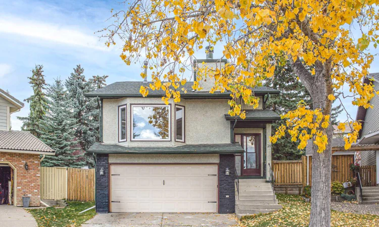 28 Hawkcliff Place NW