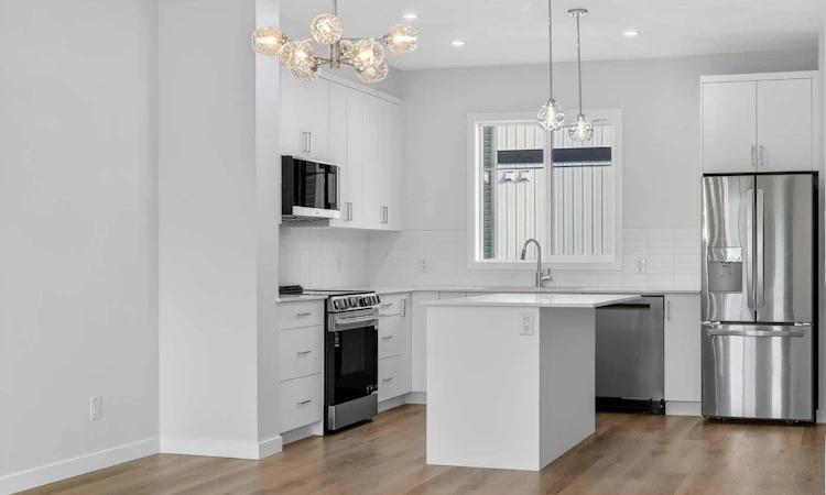 30 Creekside Avenue SW