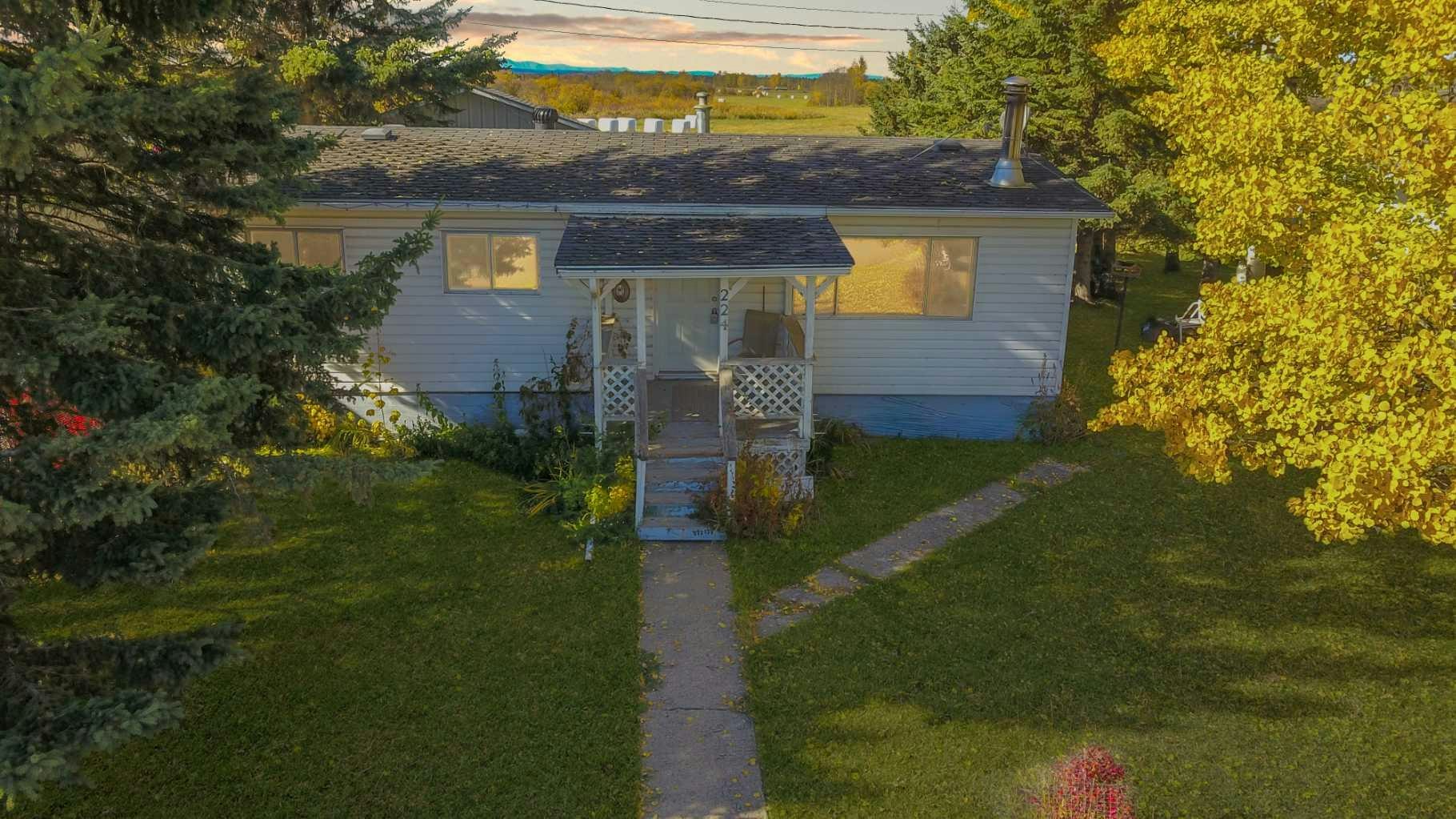 224 5 Street NW, Sundre, AB, T0M 1X0