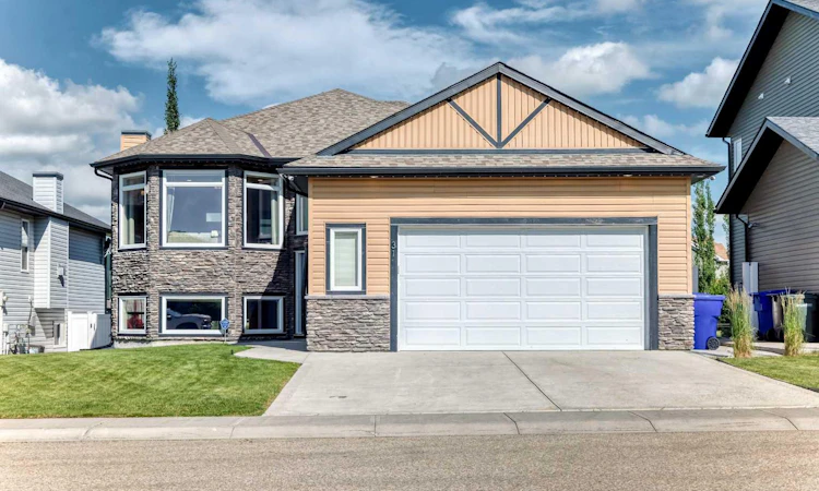 31 Erhart Close