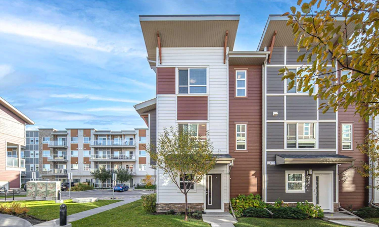 209 Harvest Hills Common NE