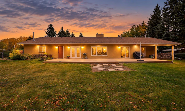 110-28342 Township Road 384