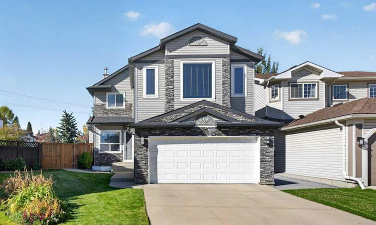 218 Harvest Creek Close NE